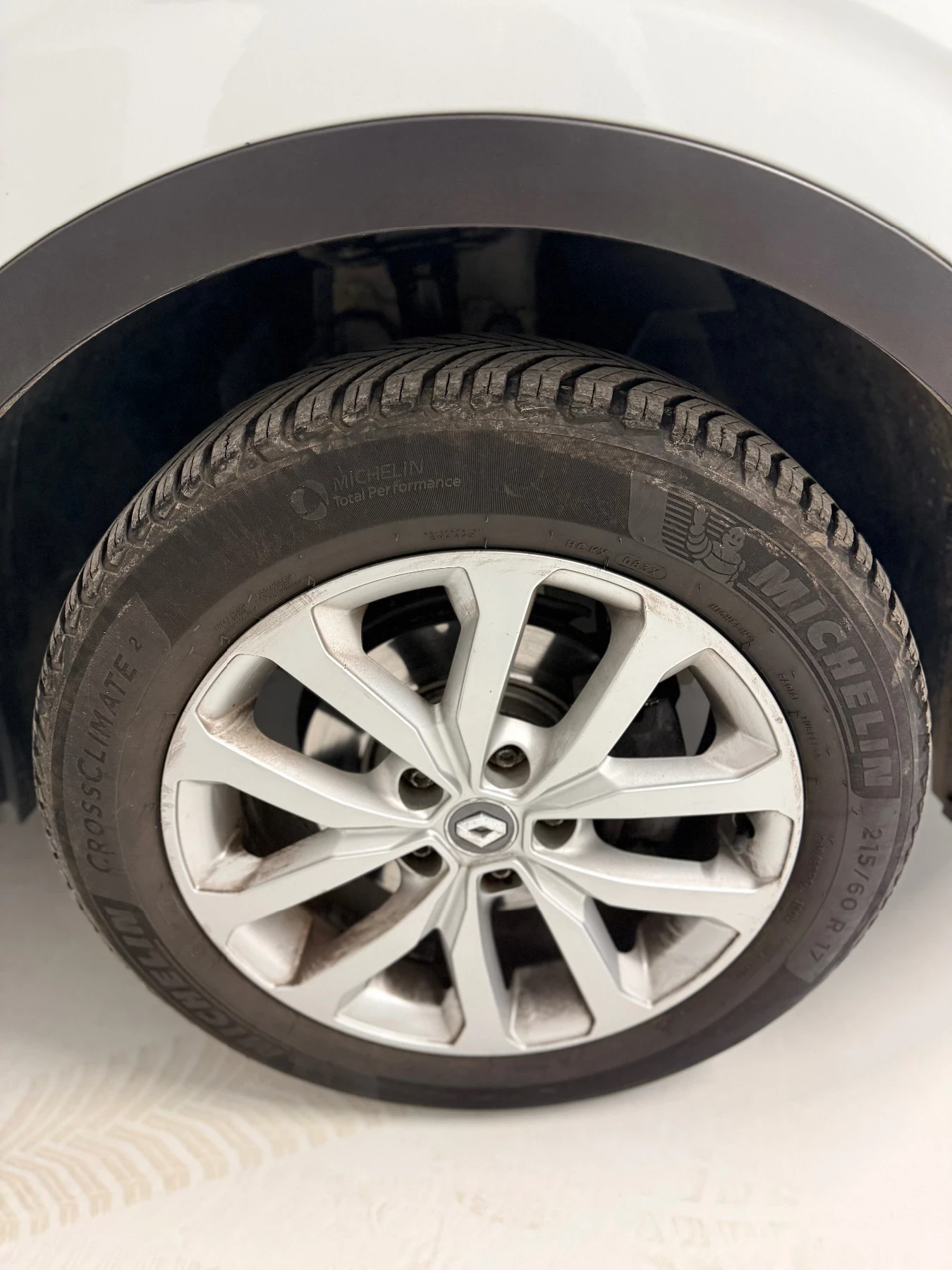 Renault Kadjar 1.5 dCi AUTOMAT 2016 г. | Бяла Перла, снимка 14 - Автомобили и джипове - 53447727