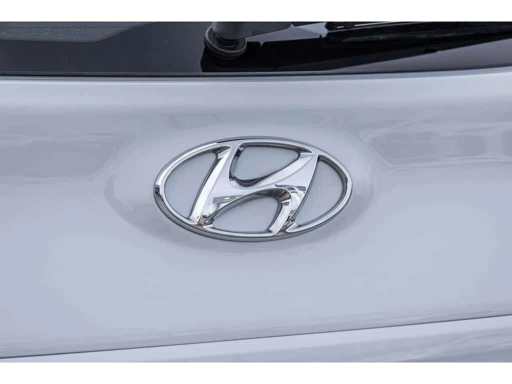 Hyundai Kona * Essential FWD New Arrival / Inspected / Good Con, снимка 9 - Автомобили и джипове - 53847400