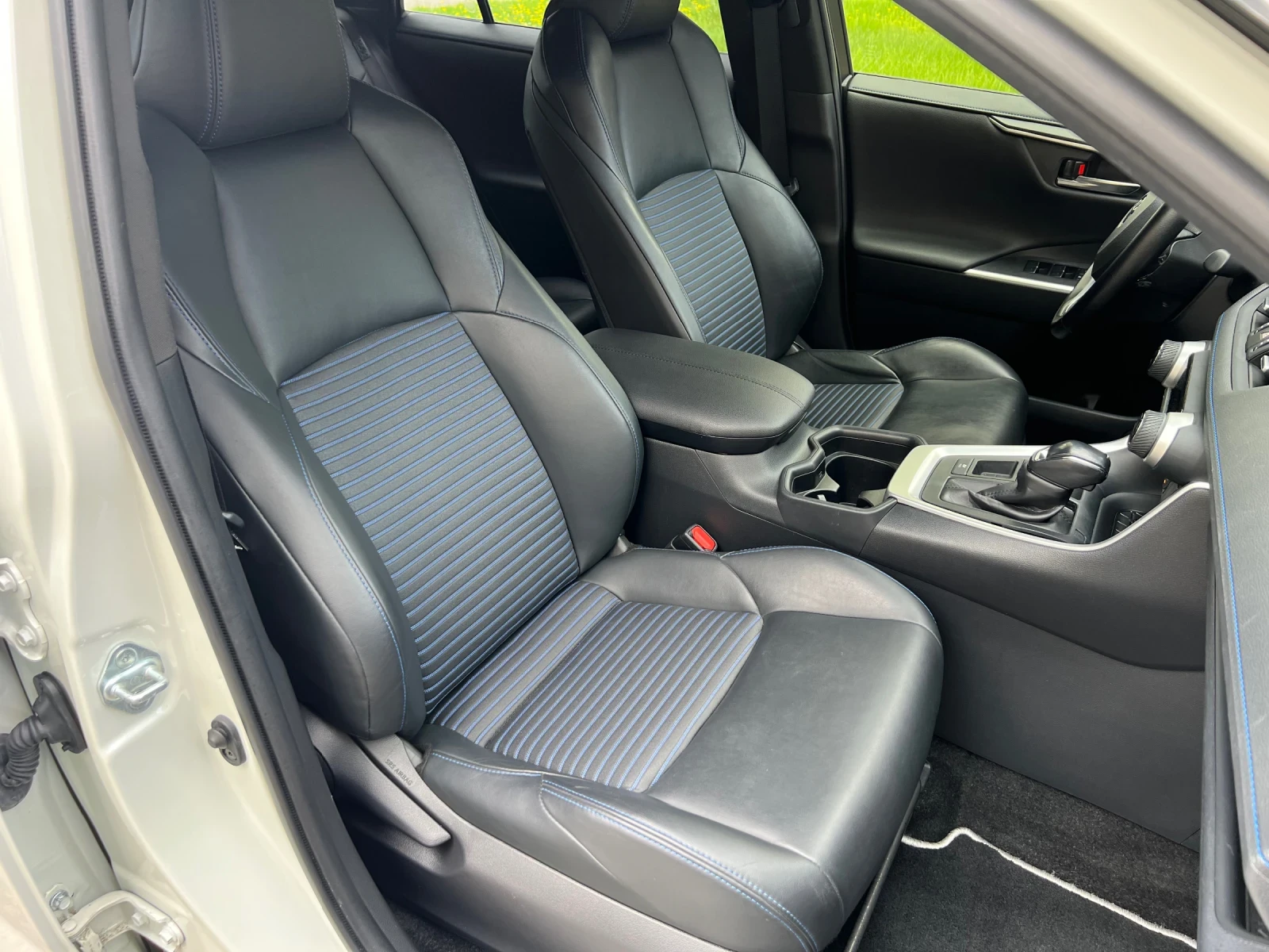 Toyota Rav4 2.5 FULL HYBRID/STYLE �������� ������� | Mobile.bg � ����������� 12