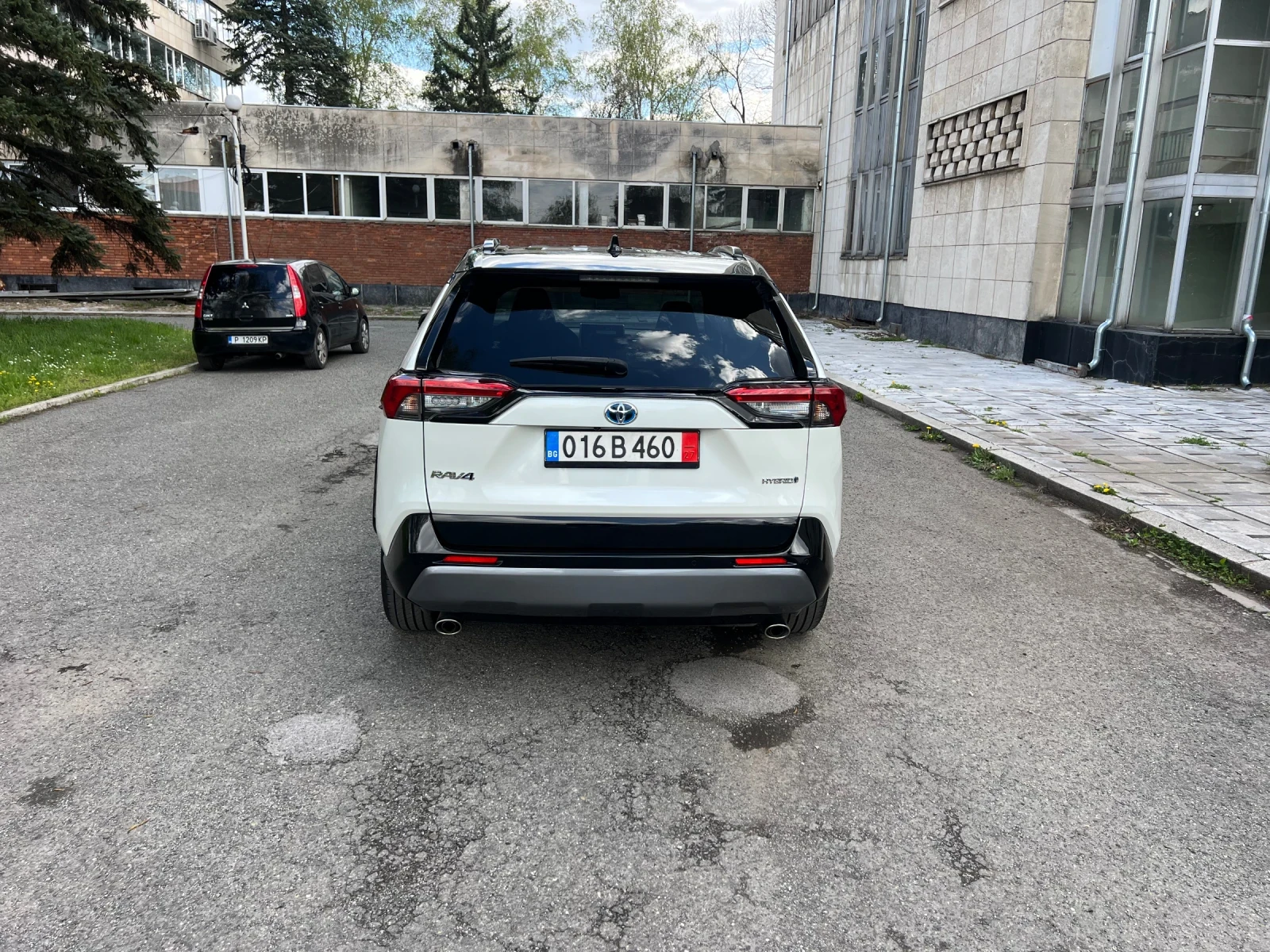 Toyota Rav4 2.5 FULL HYBRID/STYLE �������� ������� | Mobile.bg � ����������� 6