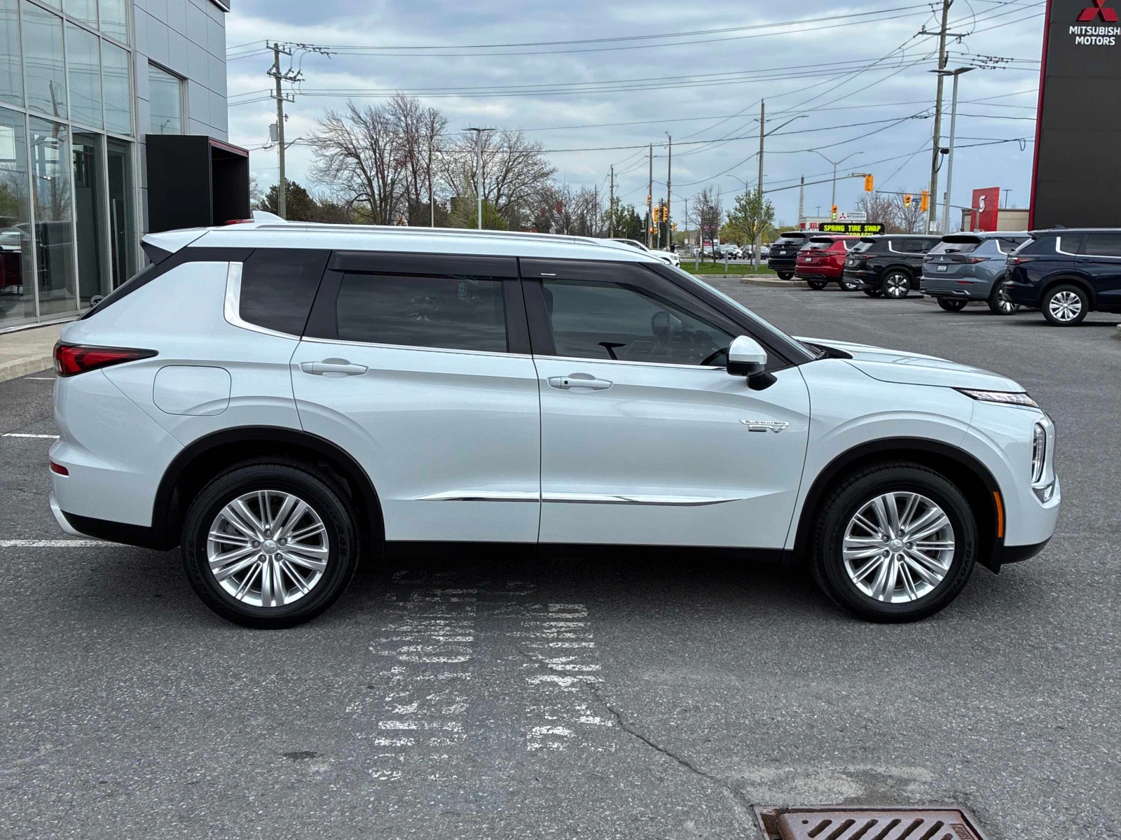 Mitsubishi Outlander PHEV/LE S-AWC/, снимка 4 - Автомобили и джипове - 54439494