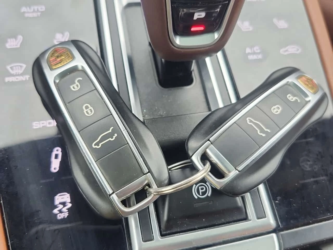 Porsche Cayenne * AWD * CARFAX * Matrix * Въздух * , снимка 10 - Автомобили и джипове - 54702186