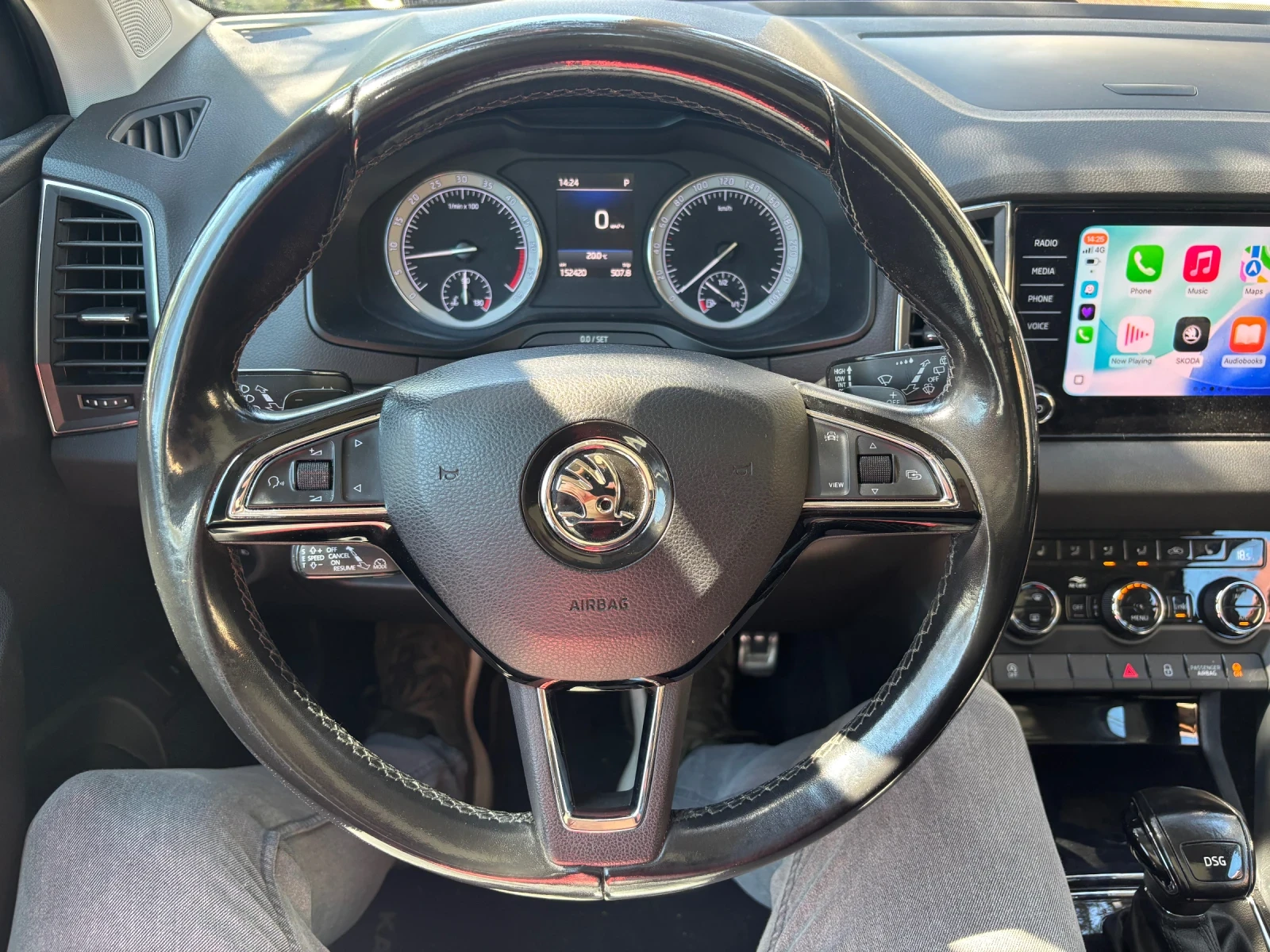 Skoda Karoq 1.6 TDI, снимка 6 - Автомобили и джипове - 55357341