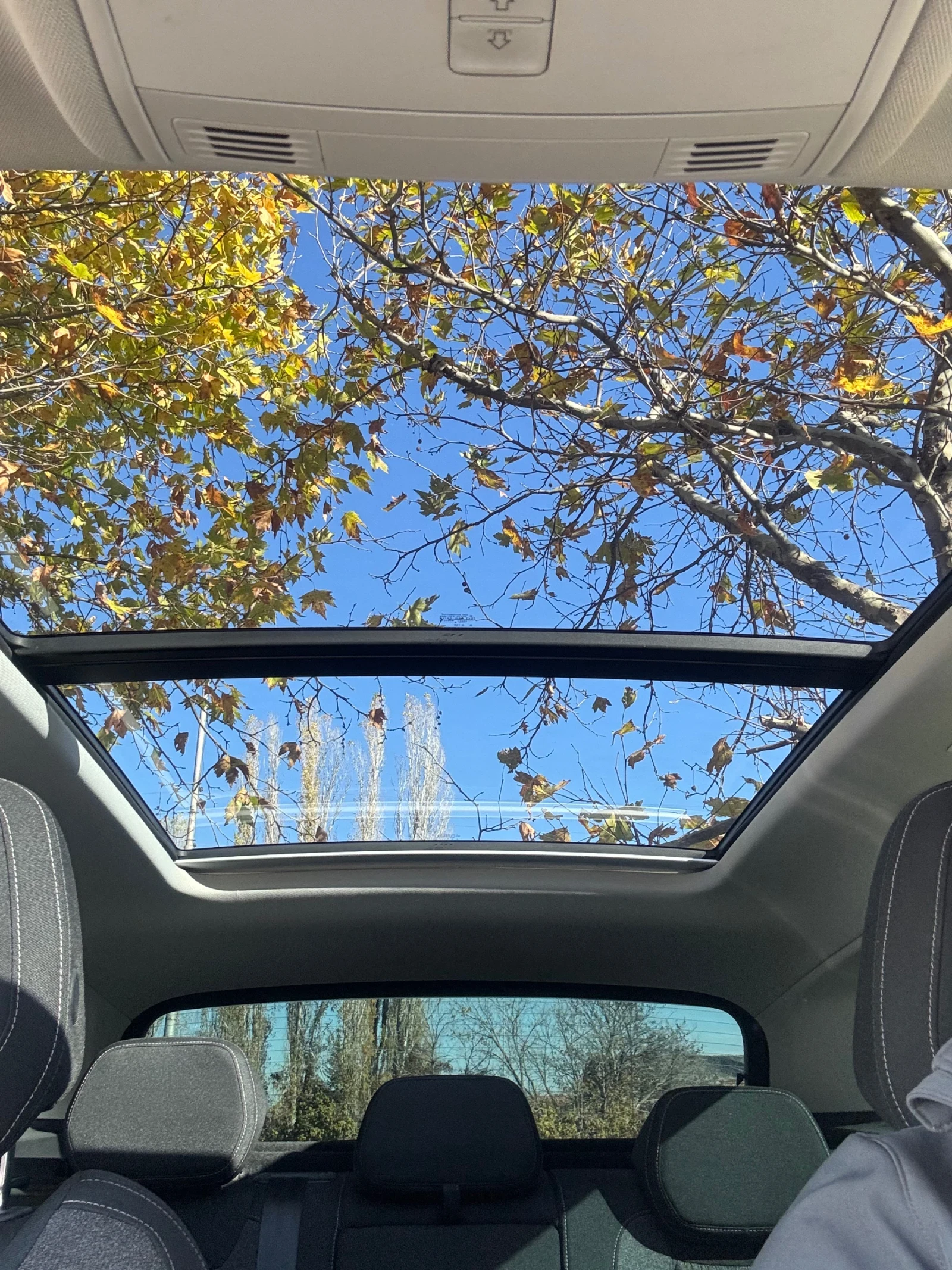 Skoda Karoq 1.6 TDI, снимка 13 - Автомобили и джипове - 55357341