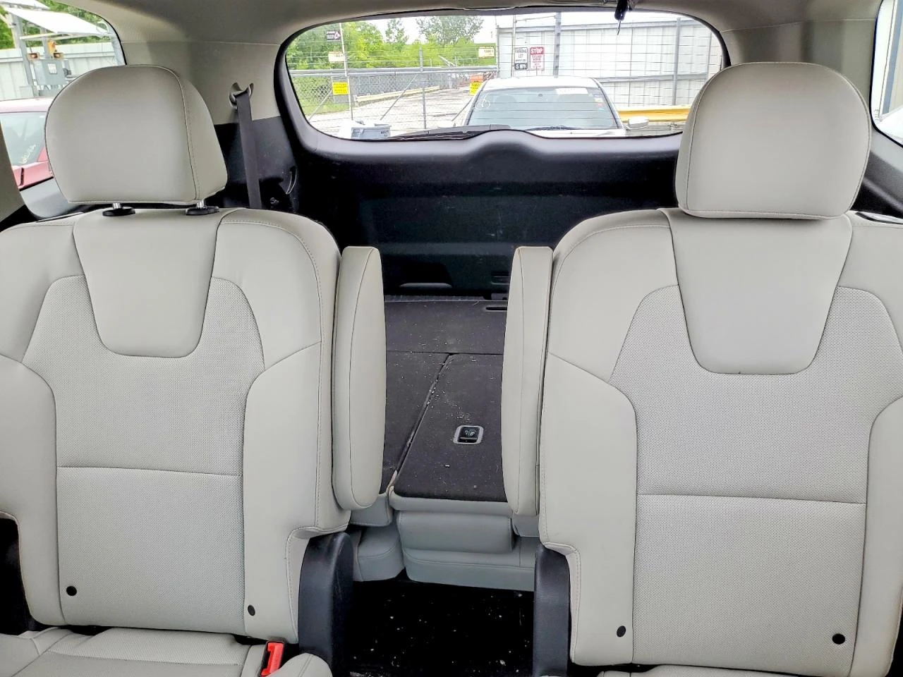 Kia Telluride 3.8l S | Mobile.bg � ����������� 10