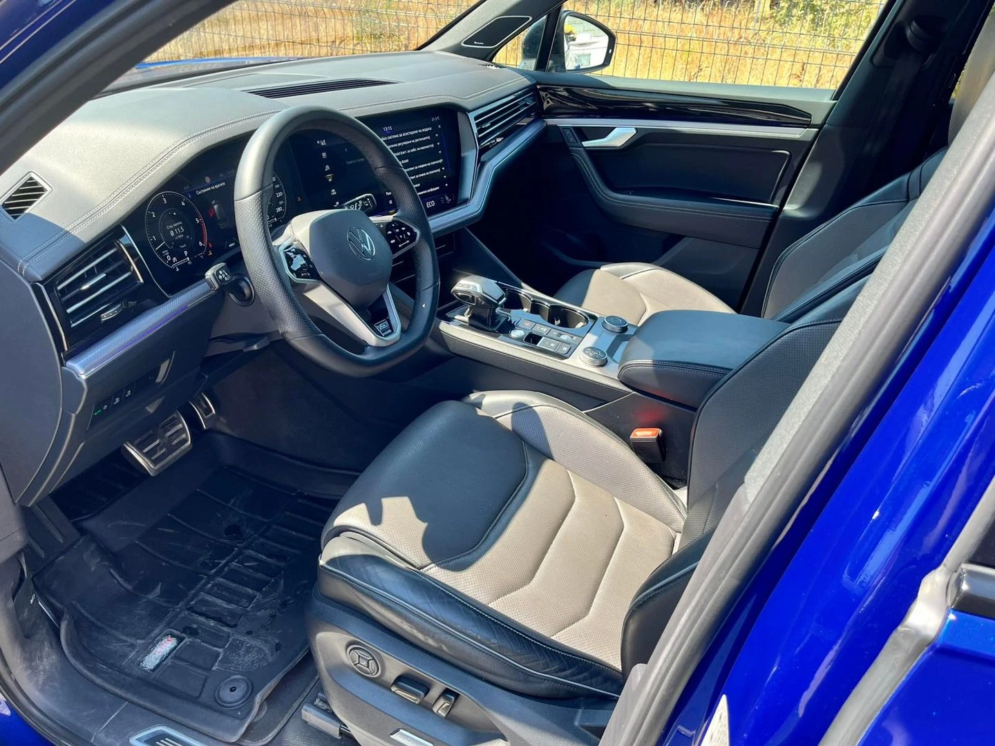 VW Touareg, снимка 8 - Автомобили и джипове - 56420769