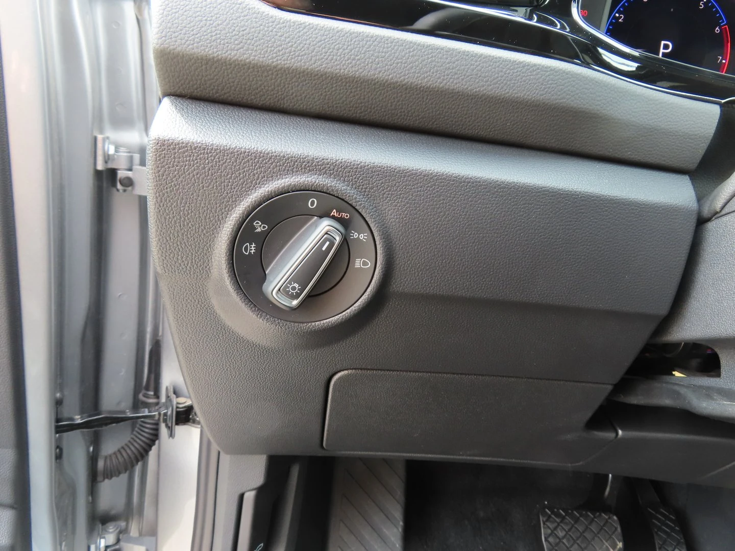 VW T-Roc, снимка 12 - Автомобили и джипове - 56422640