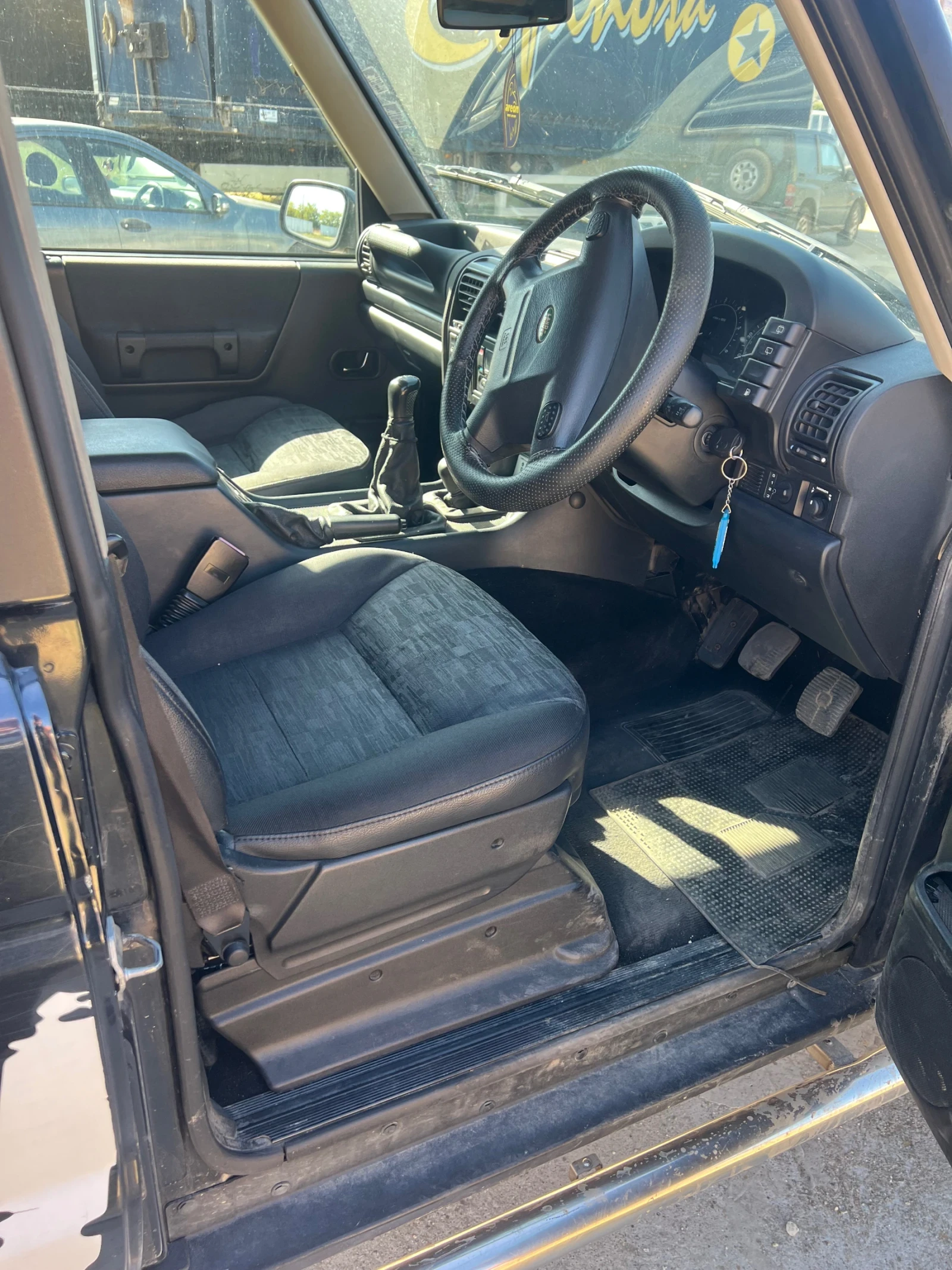 Land Rover Discovery Td5, снимка 8 - Автомобили и джипове - 56633647