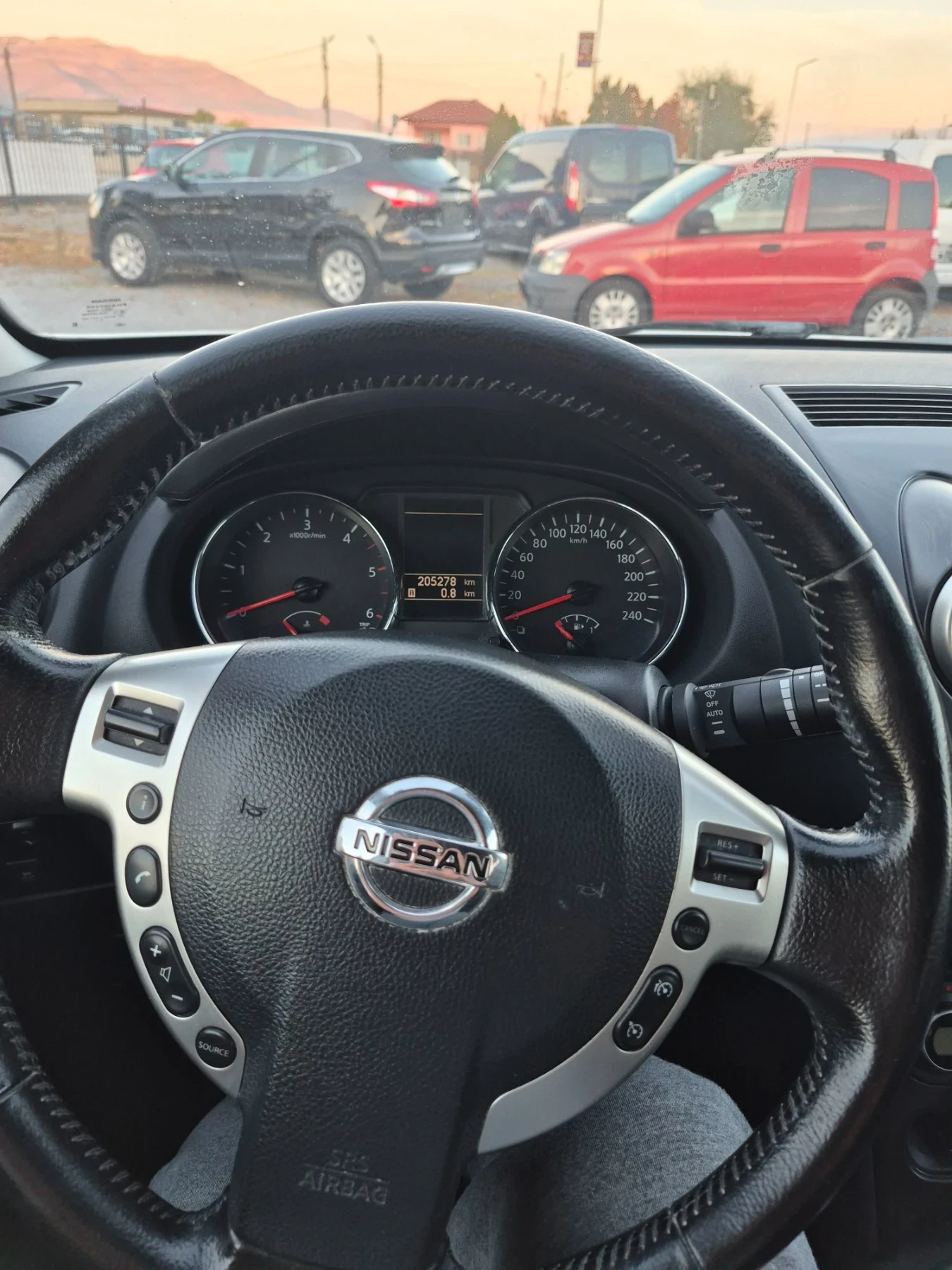 Nissan Qashqai 1.5 DCI  n-tec - Evro 5, снимка 12 - Автомобили и джипове - 56647737