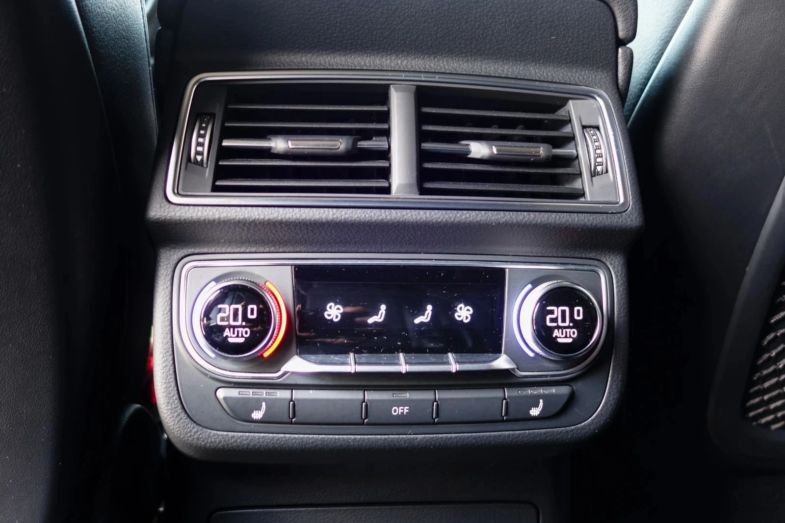 Audi Q7, снимка 15 - Автомобили и джипове - 56716854