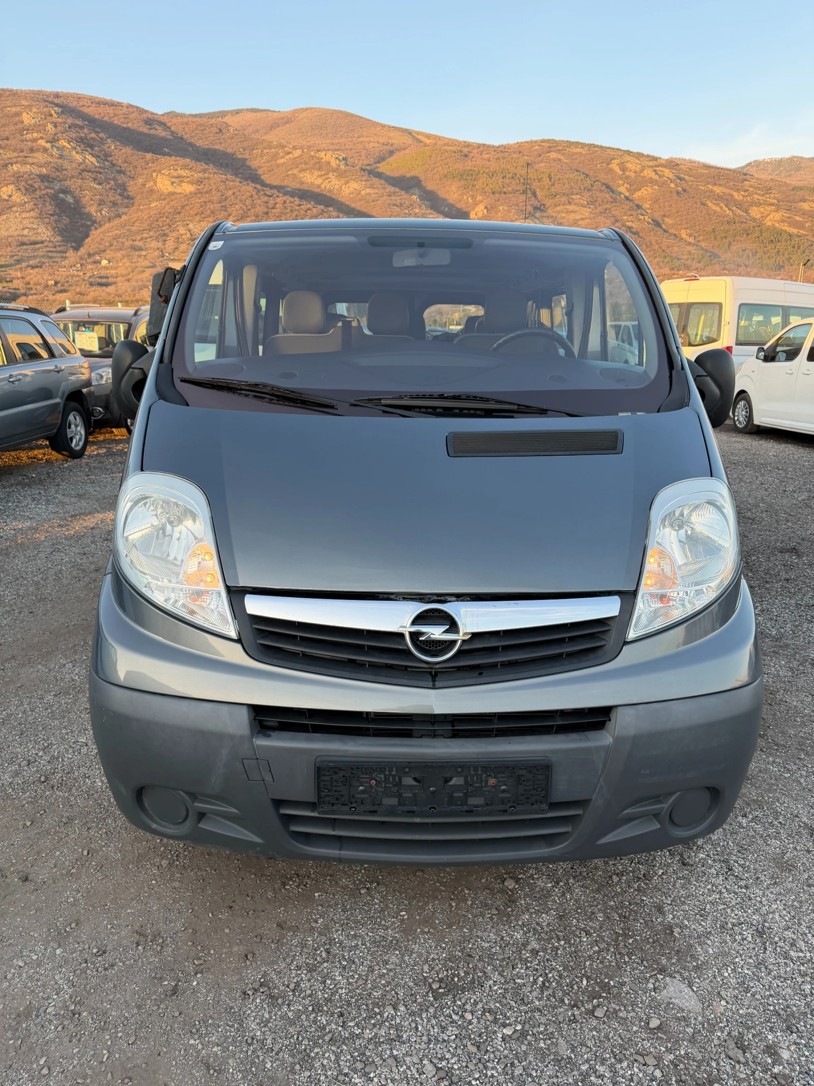 Opel Vivaro 2.0 CDTI, снимка 2 - Бусове и автобуси - 53831626