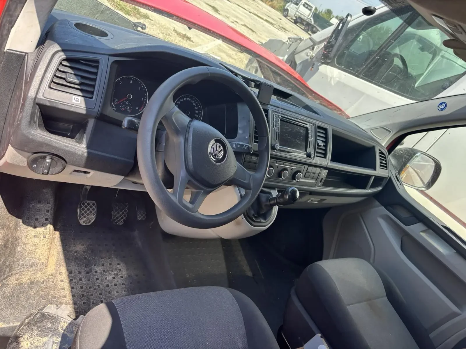 VW Transporter T6 2.0 TDI, снимка 9 - Бусове и автобуси - 55539406