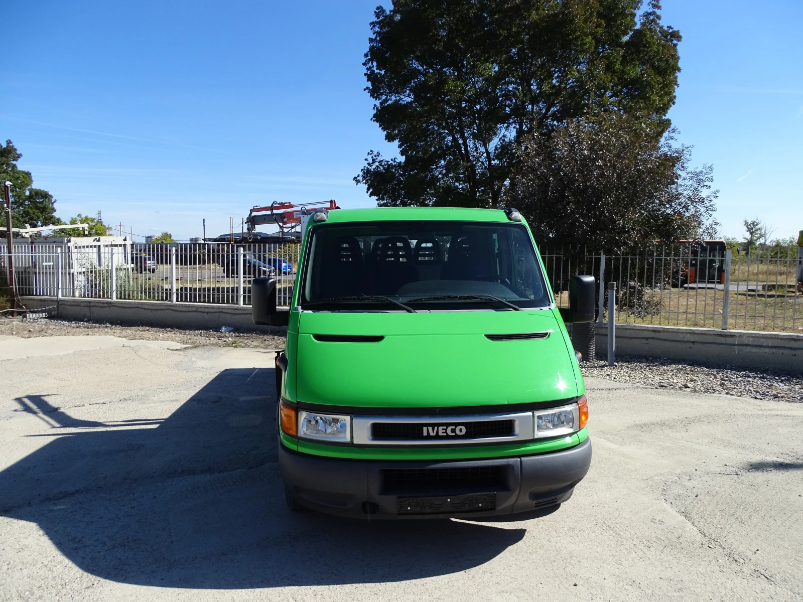 Iveco Daily 35C12 * * * КРАН 1100 кг * * * 7 места, снимка 2 - Бусове и автобуси - 56327793
