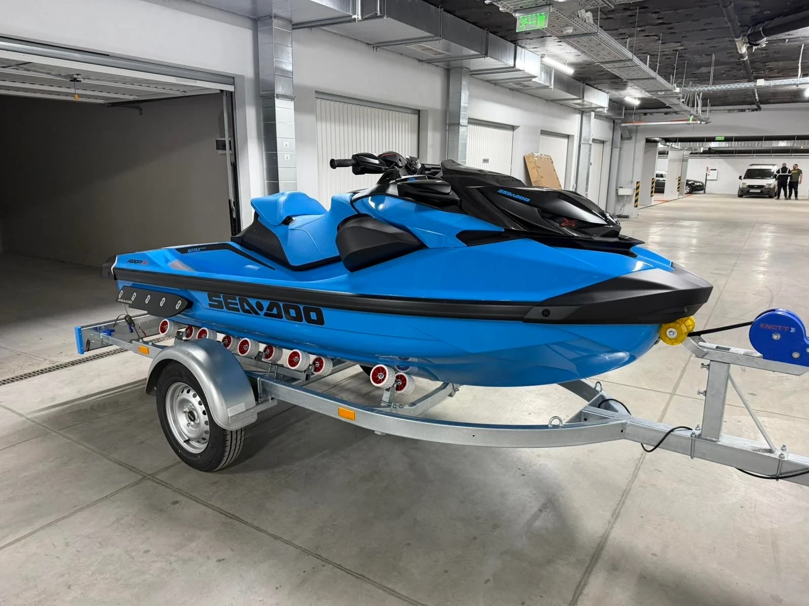 Джет Bombardier Sea Doo RXP-X-RS 325 Tech Pack