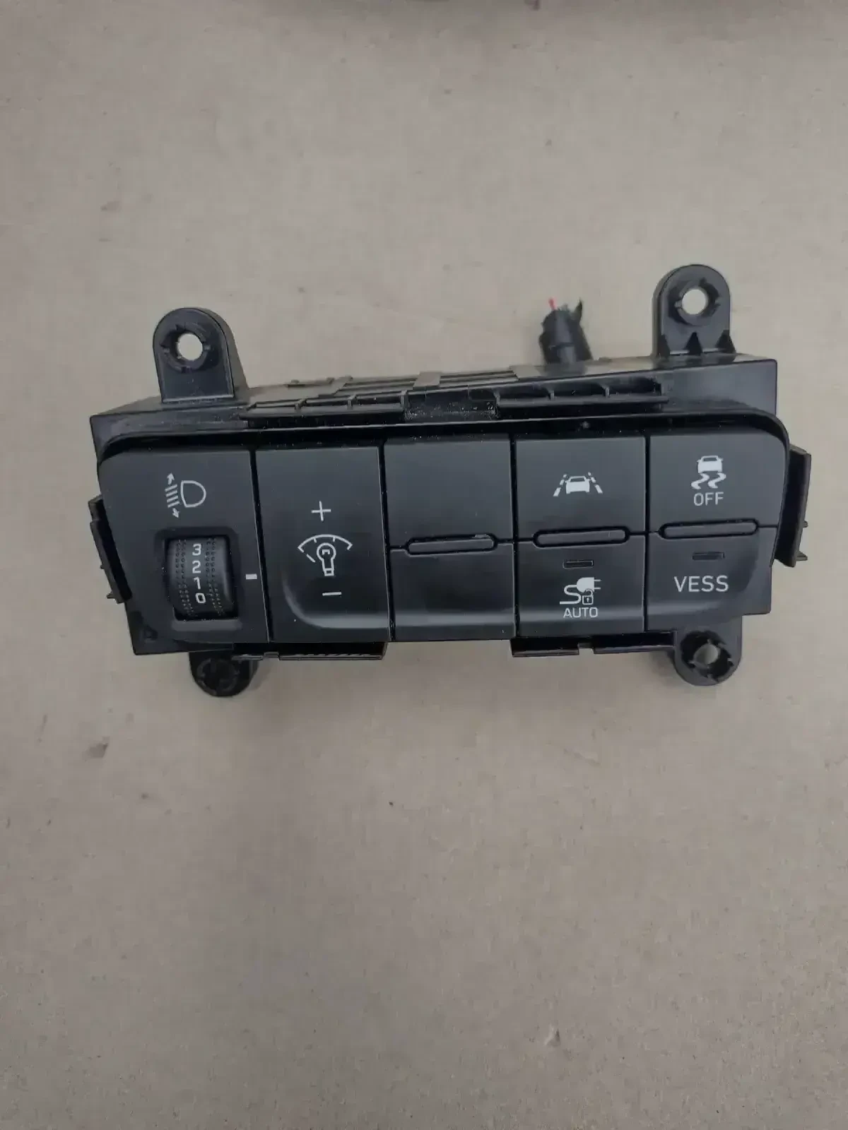 93710-�4090TRY ��������� ����� /������������� HYUNDAI KONA ELECTRIC  93710K4090 | Mobile.bg � ����������� 1