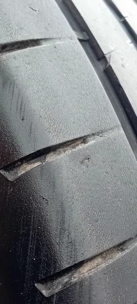 Гуми Летни 245/40R18, снимка 4 - Гуми и джанти - 53392983