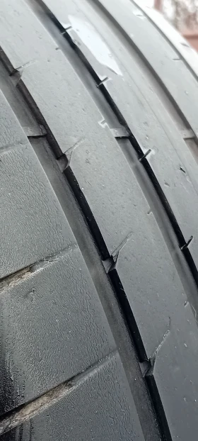 Гуми Летни 245/40R18, снимка 2 - Гуми и джанти - 53392983
