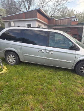 Chrysler Town and Country, снимка 4