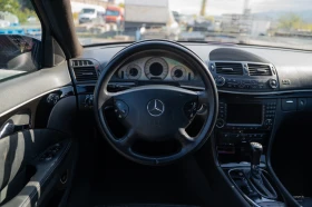 Mercedes-Benz E 320, снимка 11