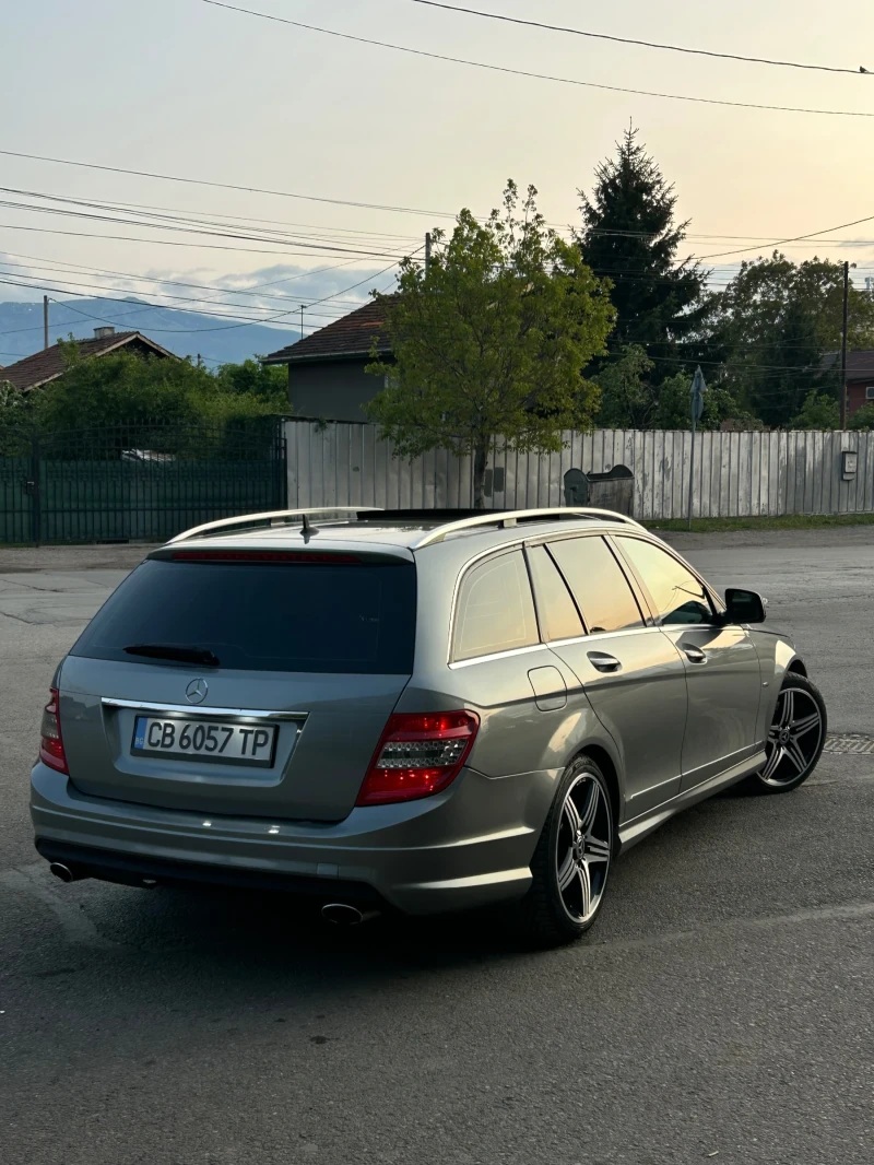 Mercedes-Benz C 320 AMG Пакет, снимка 3 - Автомобили и джипове - 48494344