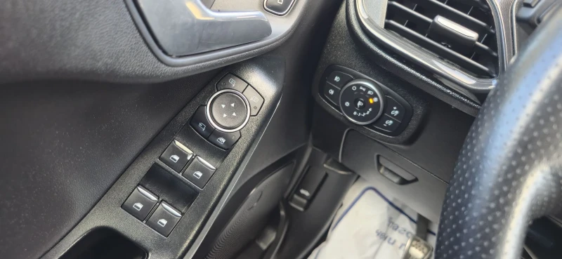 Ford Fiesta 1.0 ST Line, снимка 12 - Автомобили и джипове - 51217577