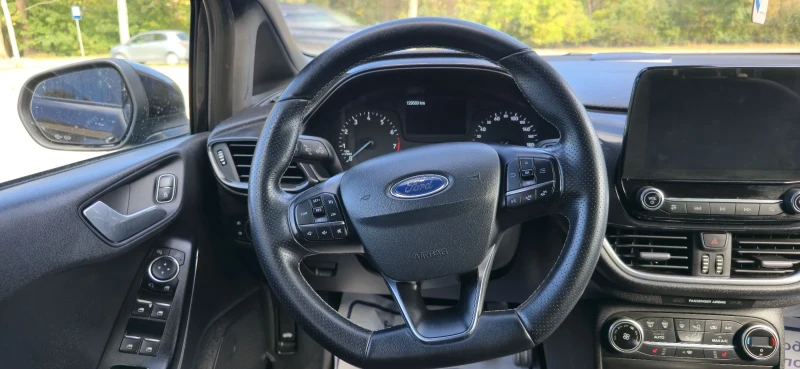 Ford Fiesta 1.0 ST Line, снимка 8 - Автомобили и джипове - 51217577