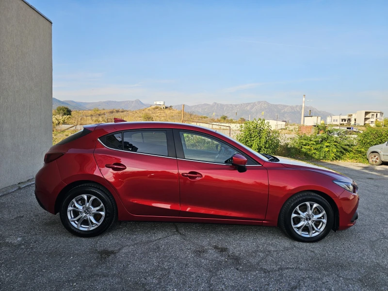 Mazda 3 1.5 EXCEED, снимка 8 - Автомобили и джипове - 52145181