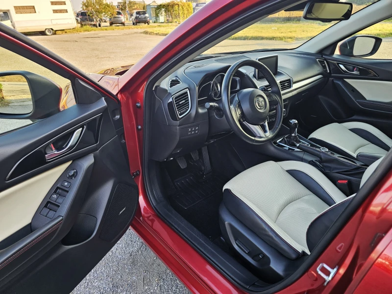 Mazda 3 1.5 EXCEED, снимка 9 - Автомобили и джипове - 52145181