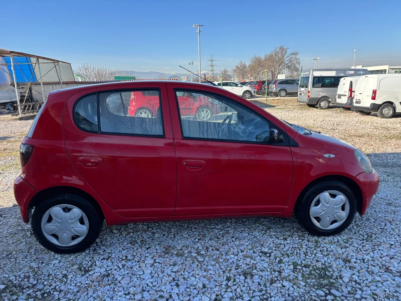Toyota Yaris 1.0 i, снимка 5 - Автомобили и джипове - 52876487