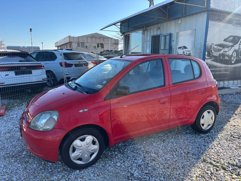Toyota Yaris 1.0 i, снимка 3 - Автомобили и джипове - 52876487