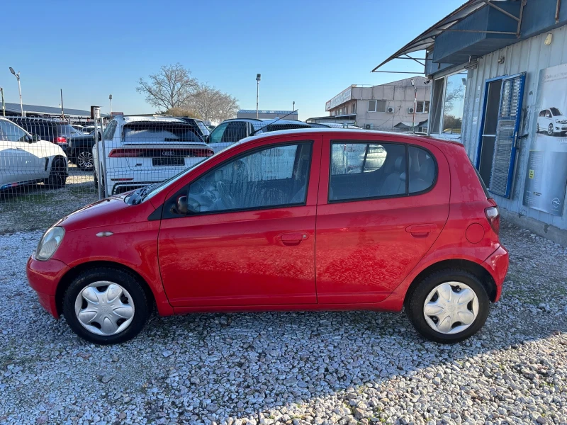 Toyota Yaris 1.0 i, снимка 4 - Автомобили и джипове - 52876487