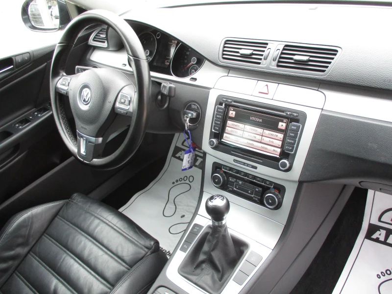 VW Passat 2.0TDI/170кс./R-LINE/ФУЛ-ЕКСТРИ/КАТО НОВА, снимка 14 - Автомобили и джипове - 53233507