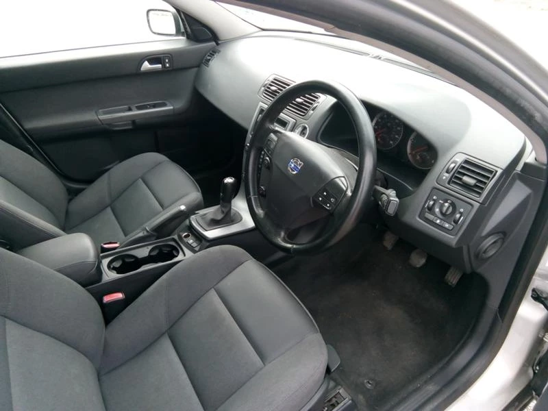 Volvo V50 2.0D, снимка 9 - Автомобили и джипове - 27003033