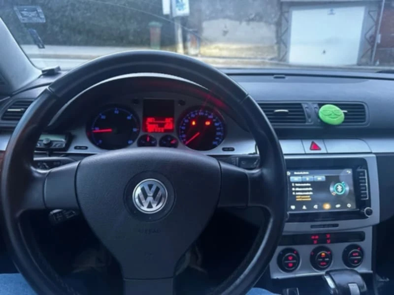 VW Passat 2.0 TDI, снимка 3 - Автомобили и джипове - 48189739