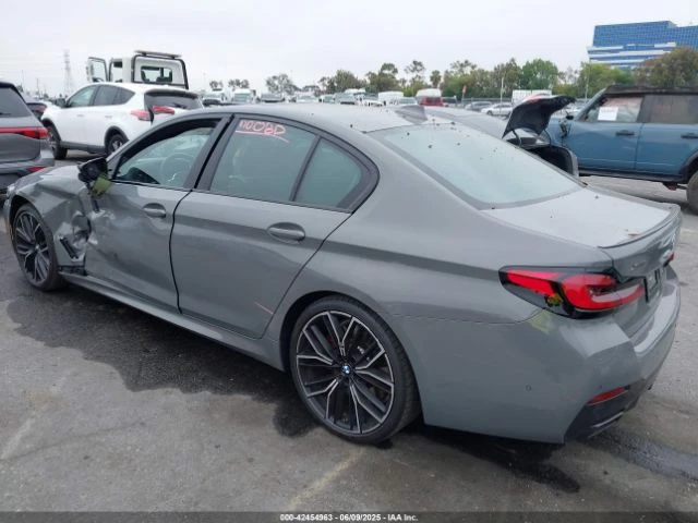 BMW 550 M550 I XDRIVE CARFAX АВТО КРЕДИТ  - изображение 4