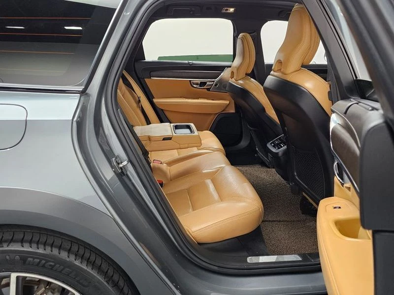 Volvo V90 T5 Pro AWD| 250к.с.| ВКЛ.ТЕХНОТЕСТ, снимка 11 - Автомобили и джипове - 55719440