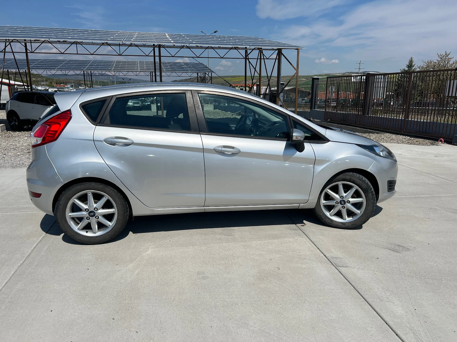 Ford Fiesta 1.0i E5B - изображение 8