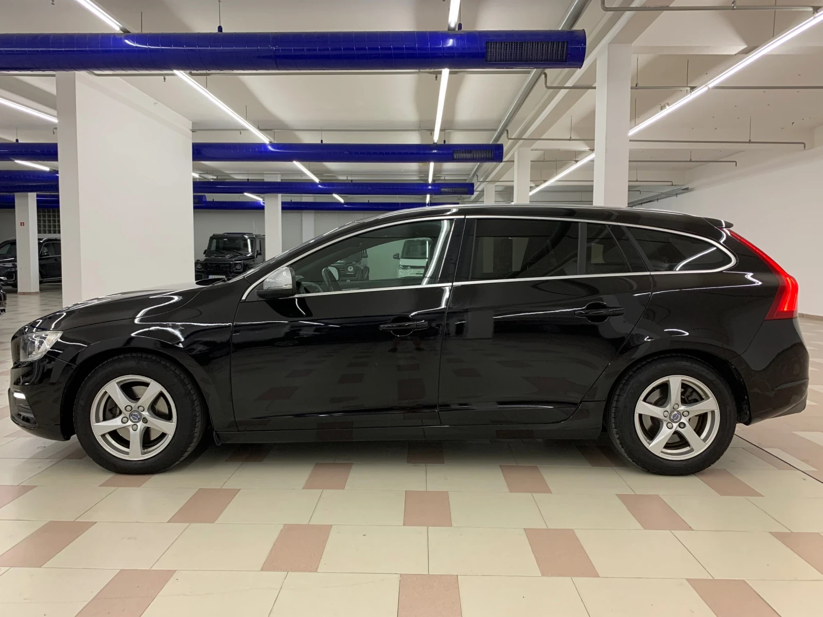 Volvo V60 D3 2.0d - изображение 7