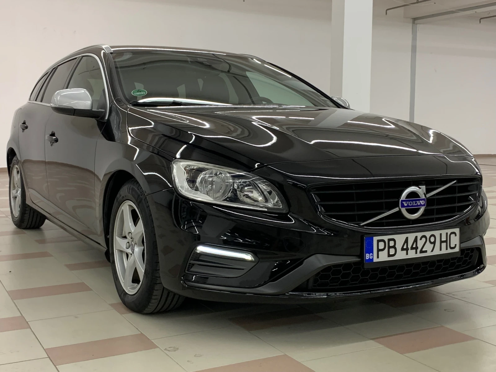 Volvo V60 D3 2.0d - изображение 3