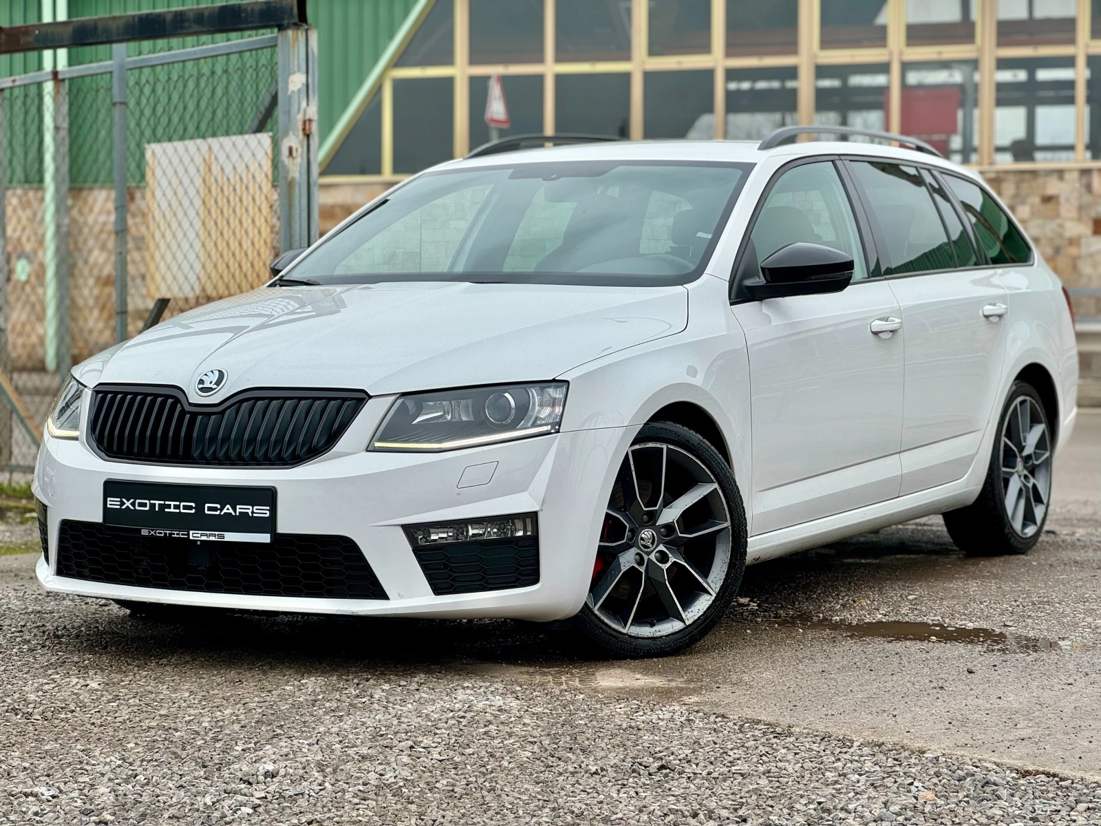 Skoda Octavia VRS 2.0TDI 4x4 ! SWISS ! - изображение 3