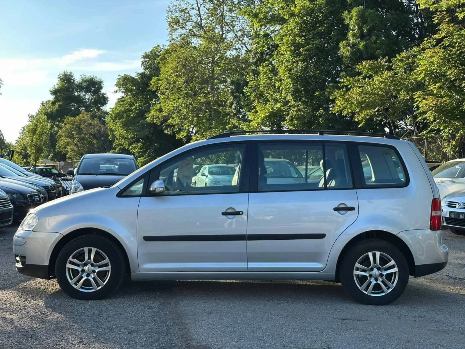VW Touran 1.6 FSI - изображение 9