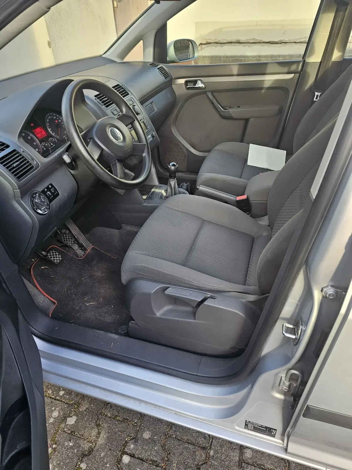 VW Touran 1.6 FSI - изображение 7