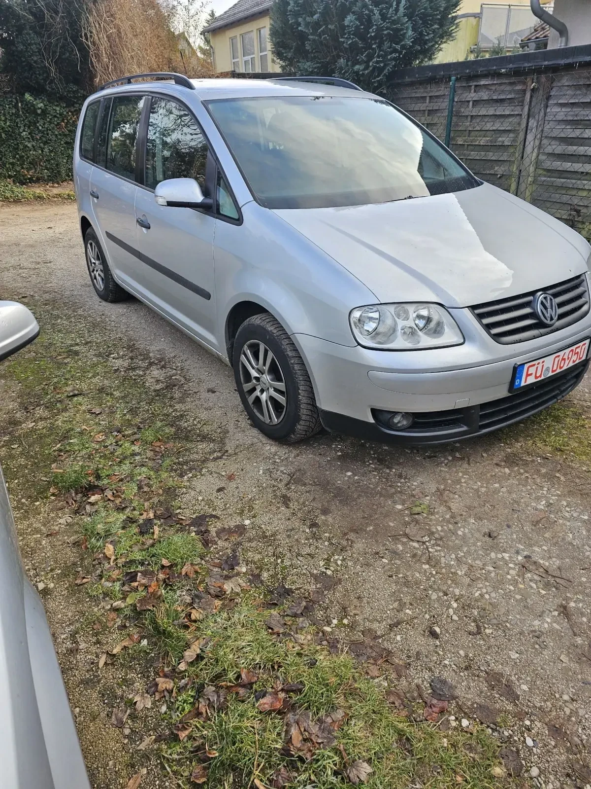 VW Touran 1.6 FSI | Mobile.bg — изображение 1