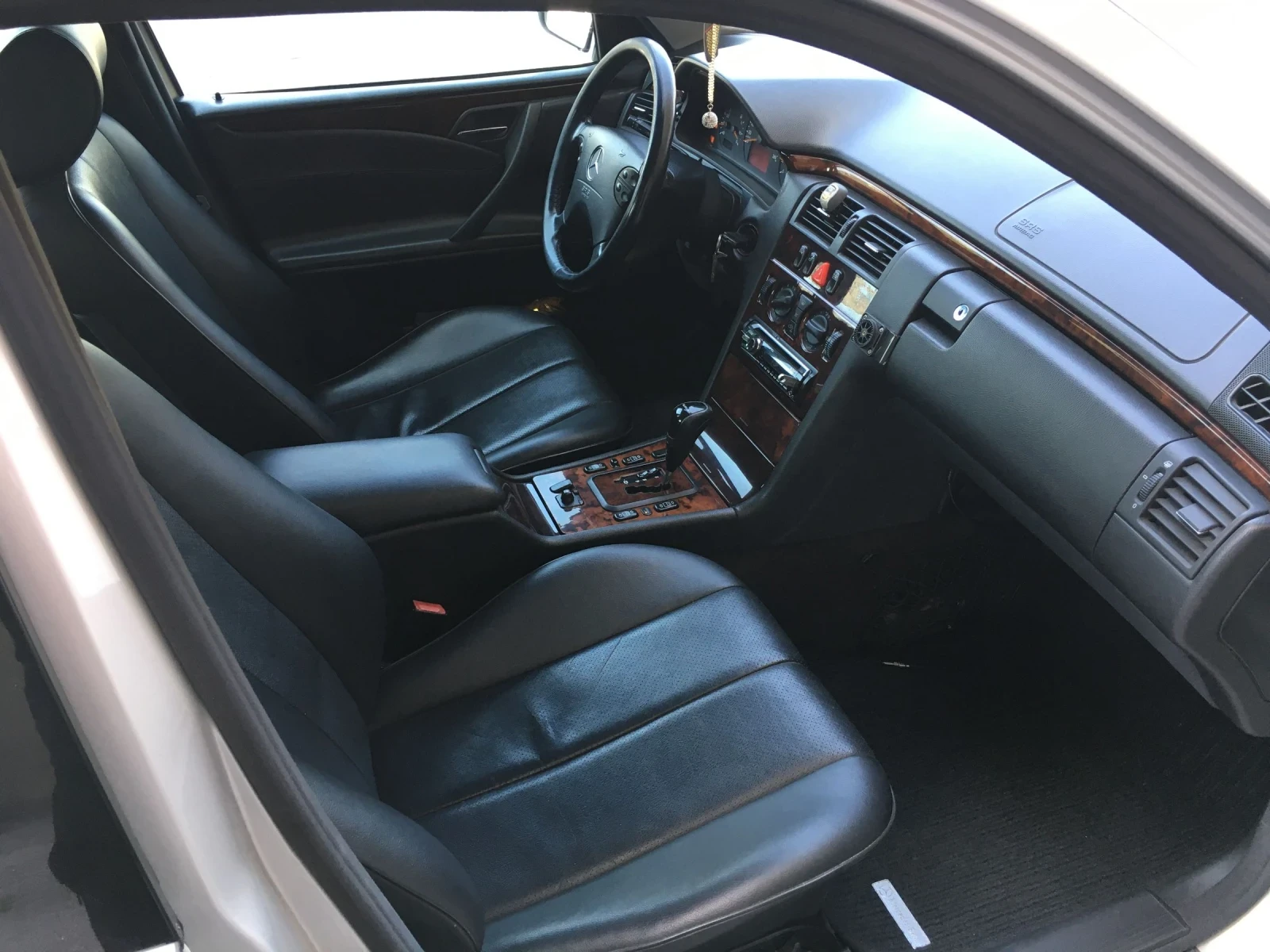 Mercedes-Benz E 320 3.2cdi - изображение 9