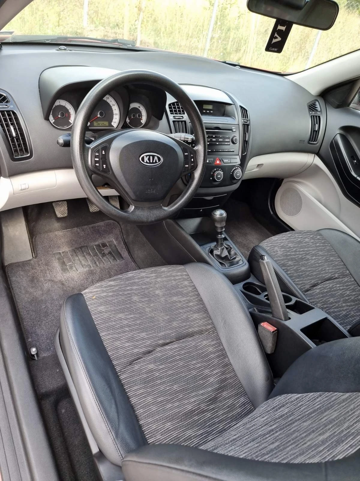 Kia Ceed 1.4        | Mobile.bg   13