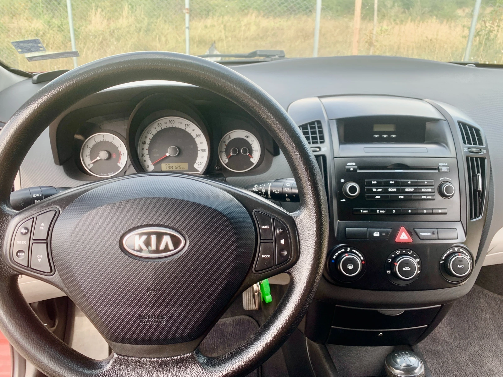 Kia Ceed 1.4        | Mobile.bg   12