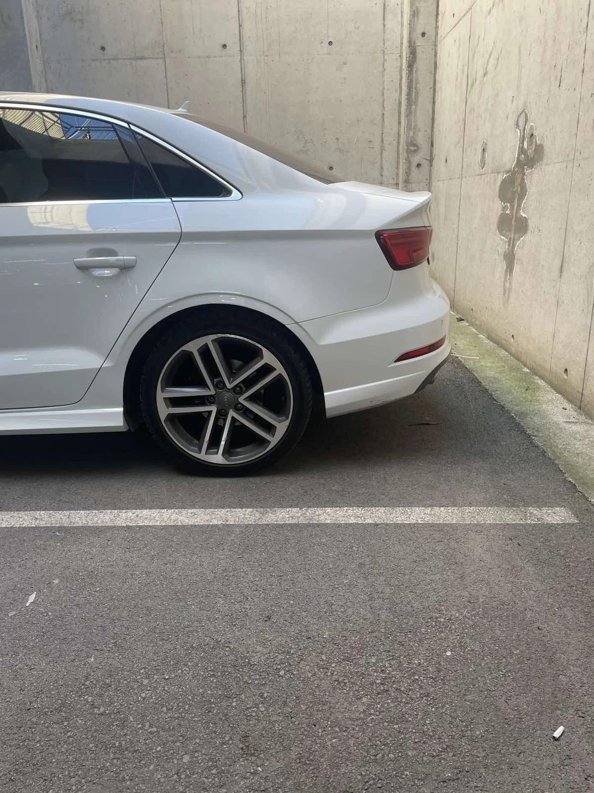 Audi A3 лимозина - изображение 6