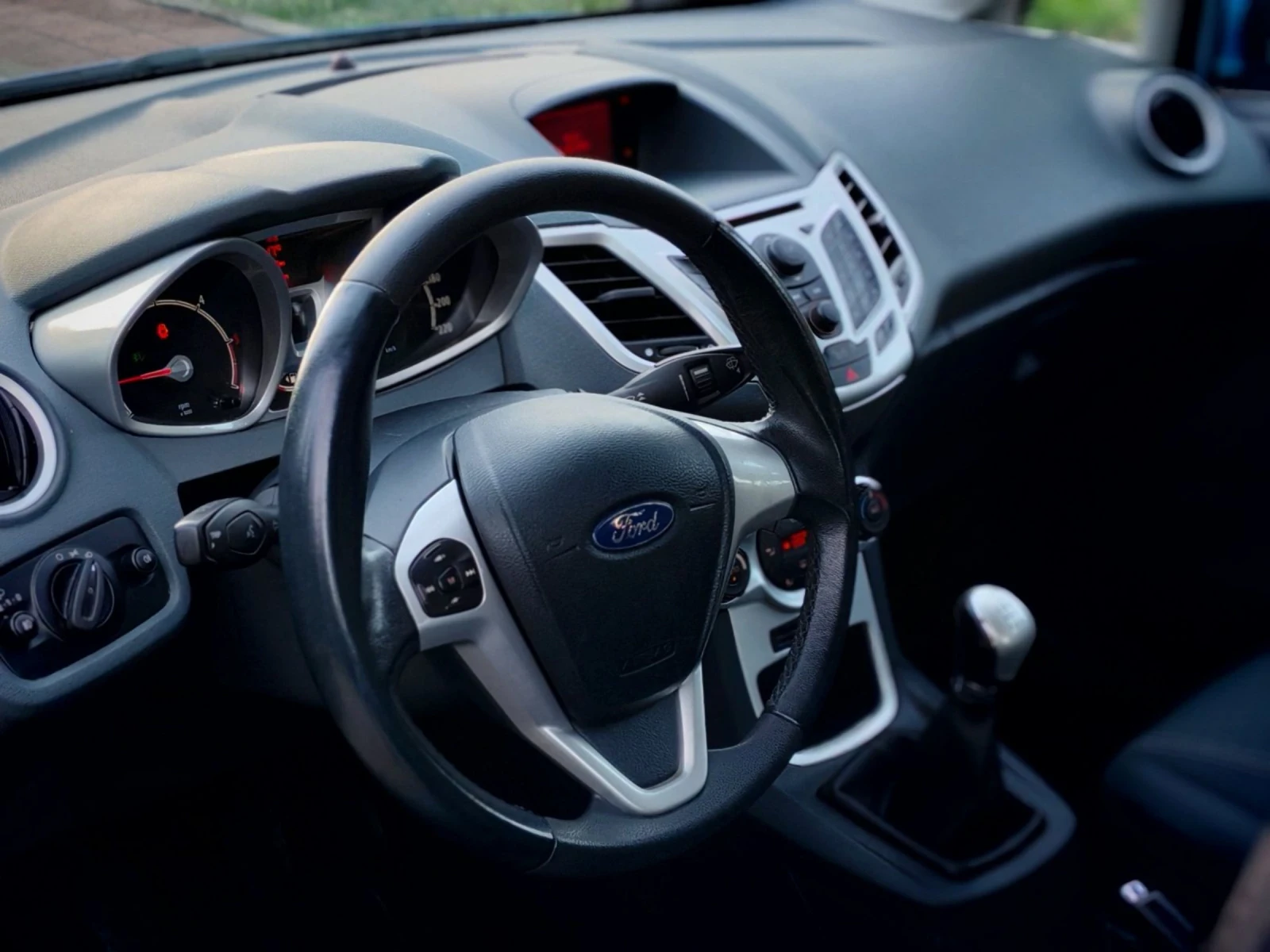 Ford Fiesta 1.6  | Mobile.bg   10