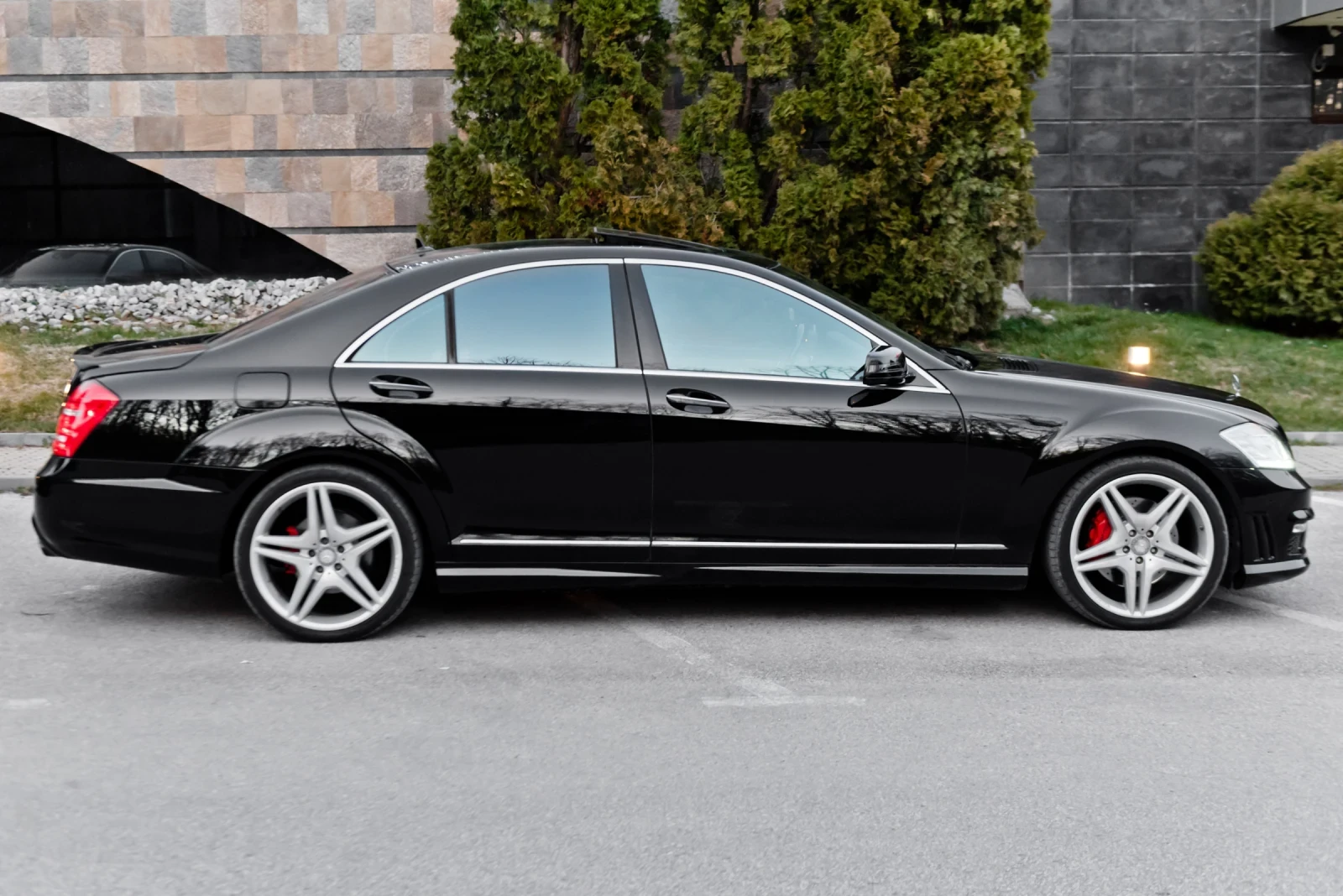 Mercedes-Benz S 500 Mercedes-Benz S500 * FACELIFT * AMG-LINE * HARMAN, снимка 4 - Автомобили и джипове - 53392485