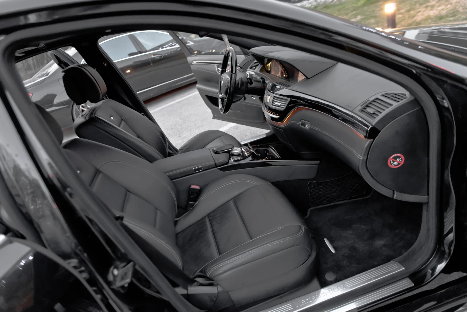 Mercedes-Benz S 500 Mercedes-Benz S500 * FACELIFT * AMG-LINE * HARMAN, снимка 10 - Автомобили и джипове - 53392485